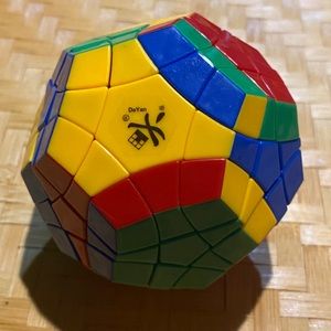 Puzzle Magic Cube Dayan 16 axis Hexadecagon.      HAVE WHAT IT TAKES?